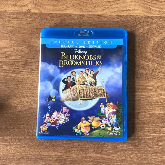 Bedknobs & Broomsticks - Picture 2 of 2